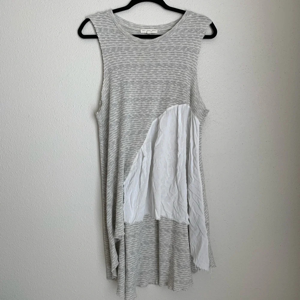 Truly Madly Deeply knit tank top size medium